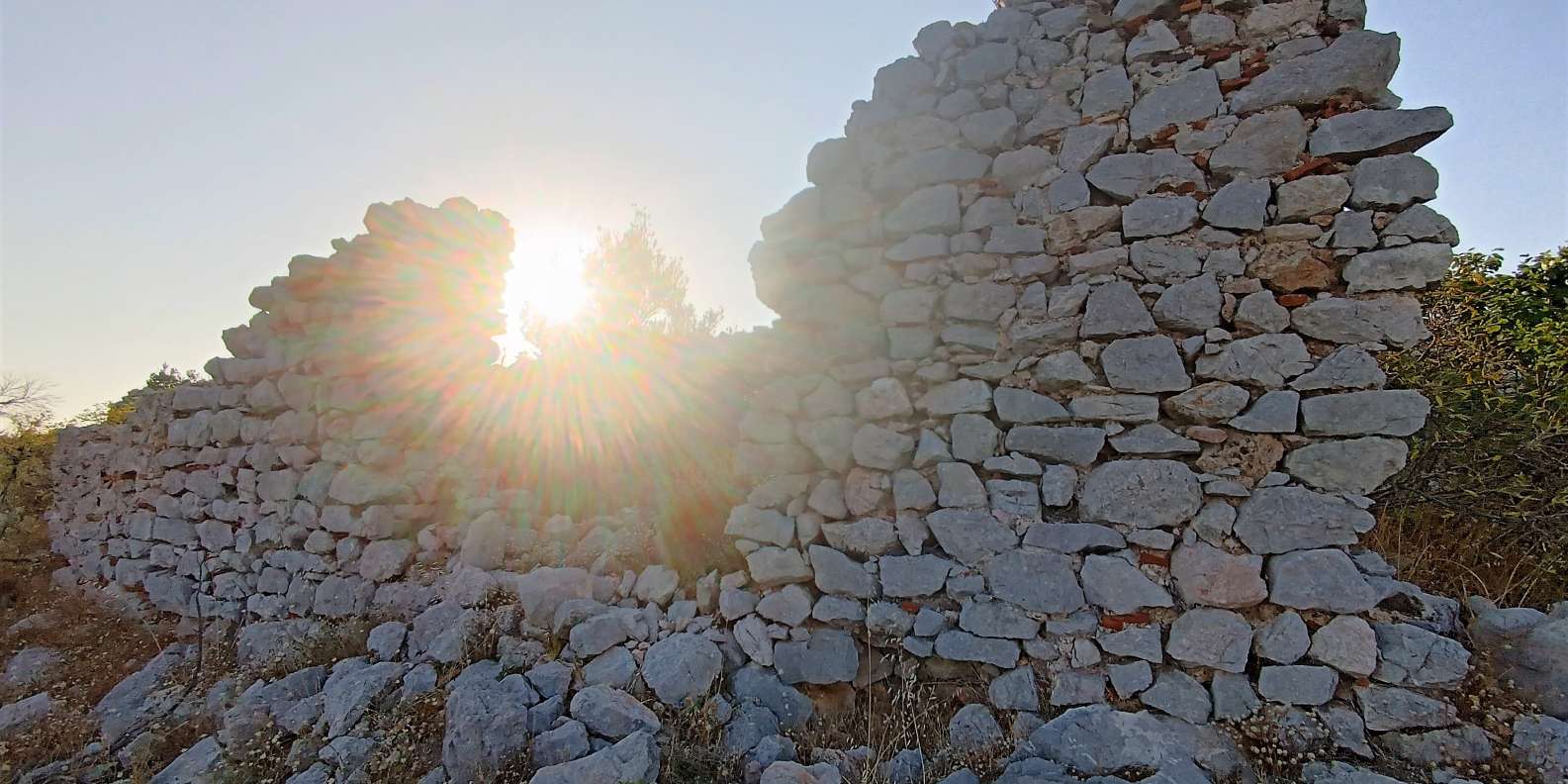 Chios: Armolia Castle Hiking - Image 2