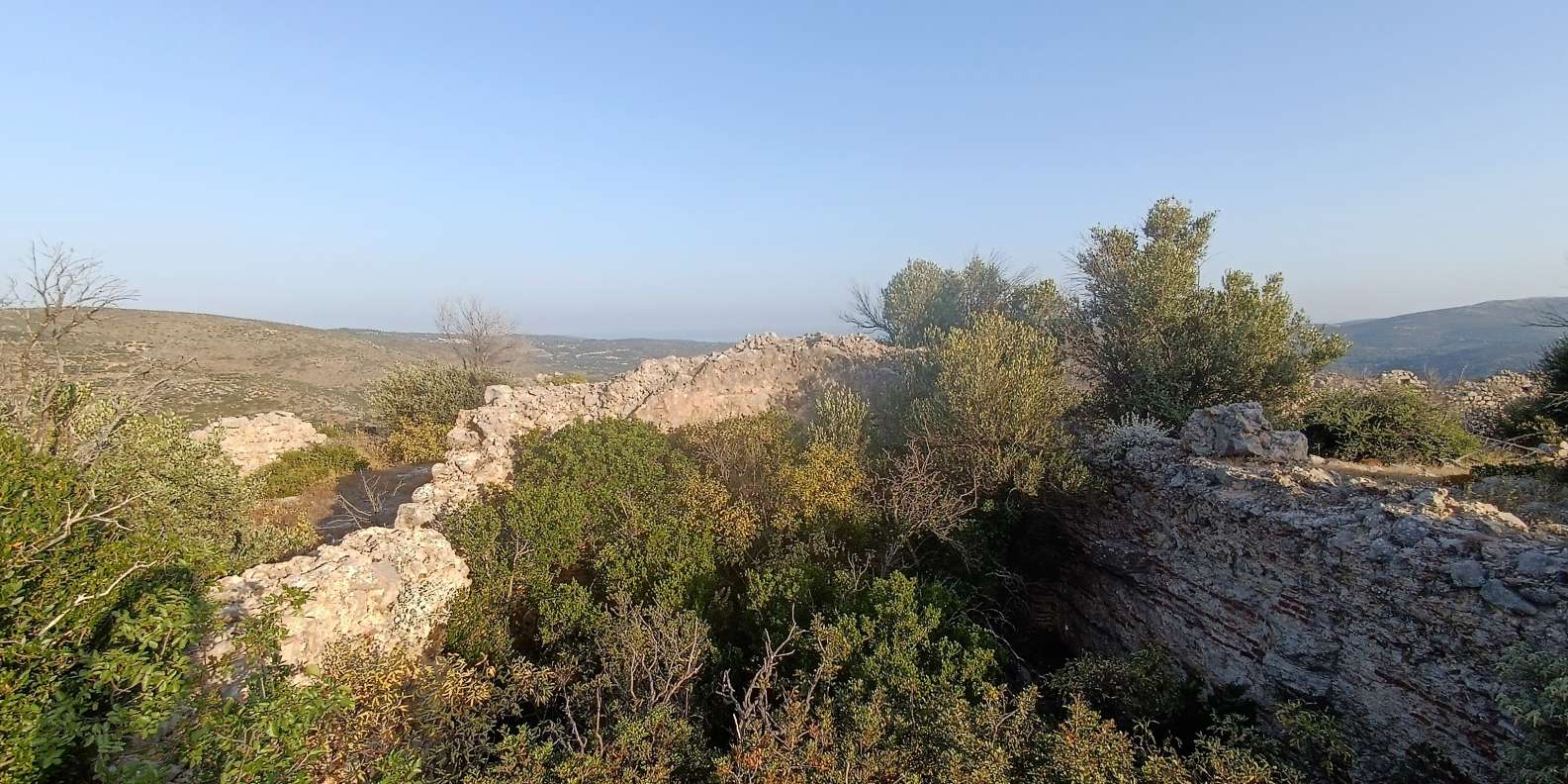 Chios: Armolia Castle Hiking - Image 3