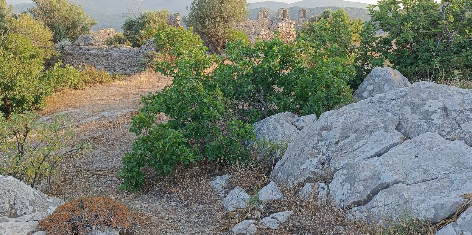 Chios: Armolia Castle Hiking - Image 6